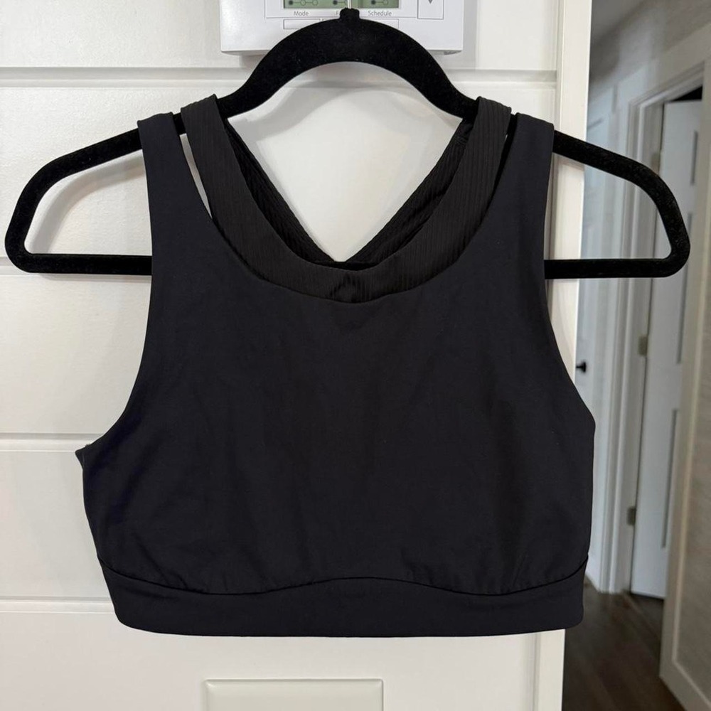 Lululemon sports bra Size 8